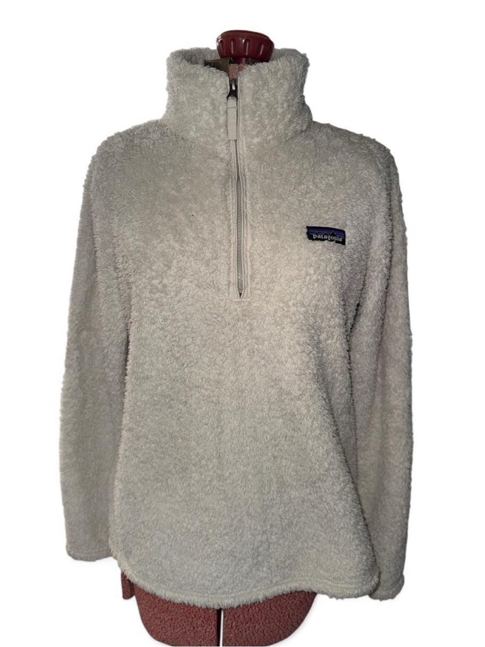 Patagonia Sherpa Pullover in Cream with Multi-Color Logo